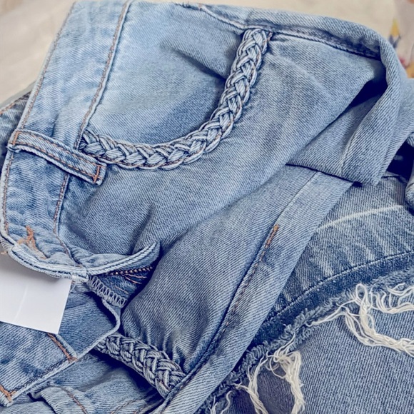 H&M NWT WIDE HIGH WAISTED JEANS - Picture 8 of 9